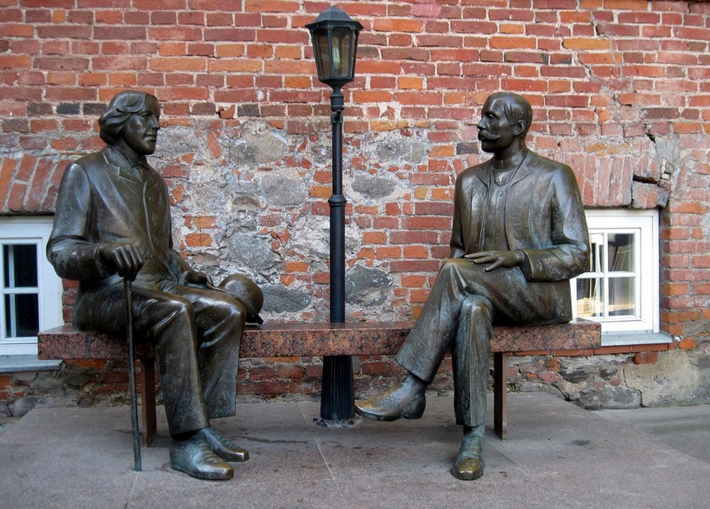 Скульптура "Оскар Уайльд и Эдуард Вильде", Тарту