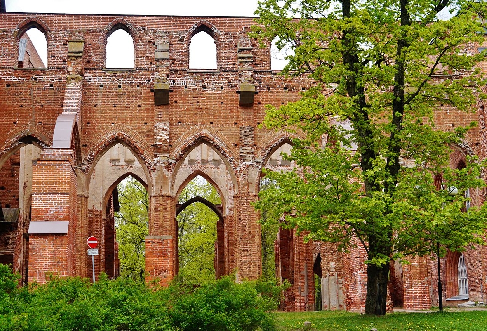 Развалины Домского собора в Тарту