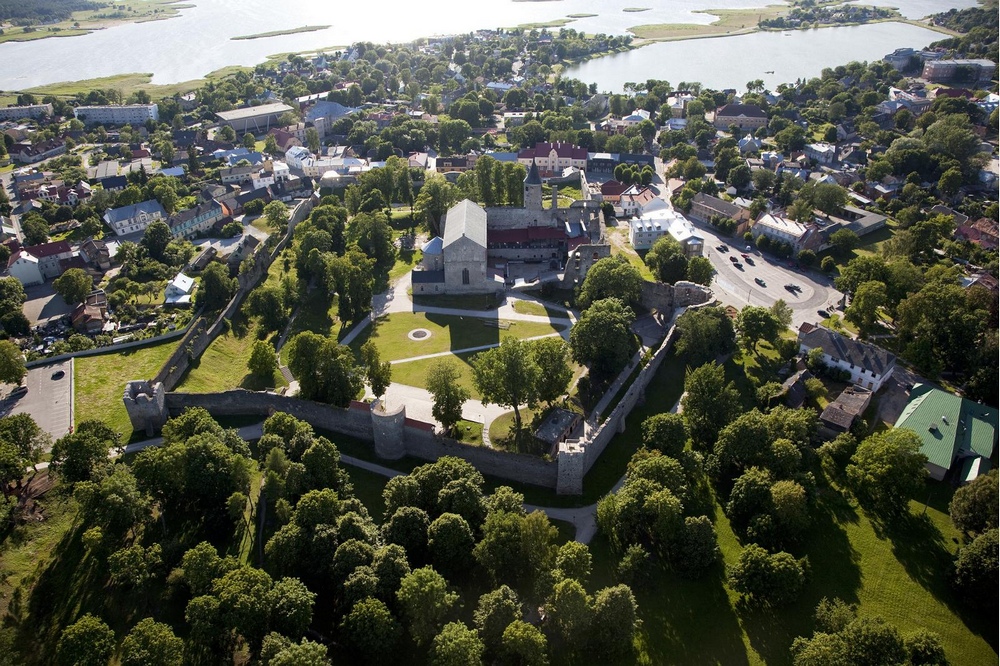 Епископский замок в Хаапсалу, Эстония