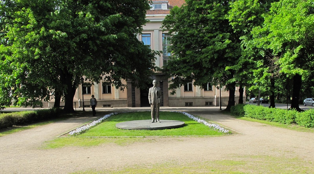 Памятник Пеетеру Пылду, Тарту