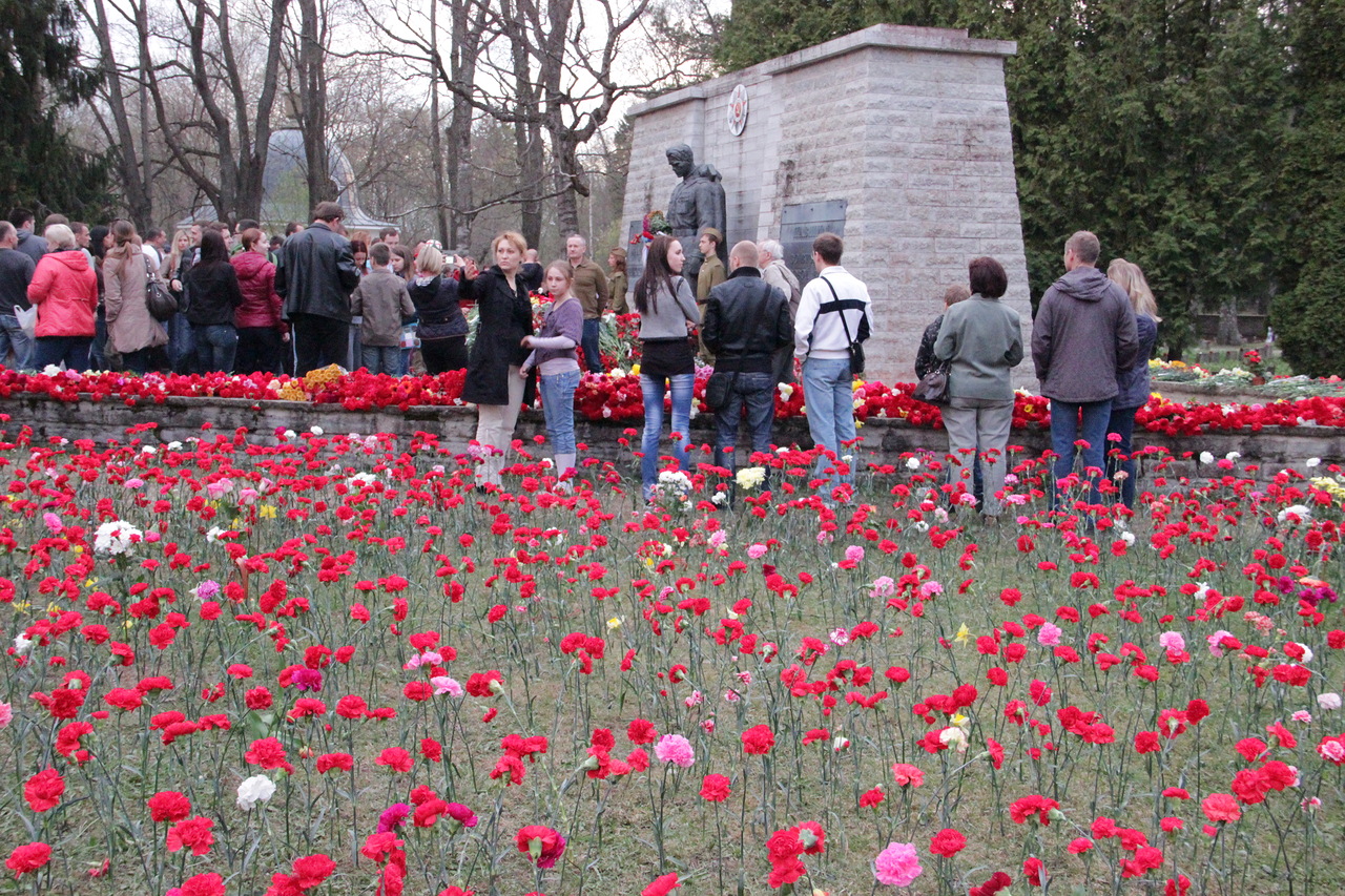 Военное кладбище Таллина и монумент воину-освободителю