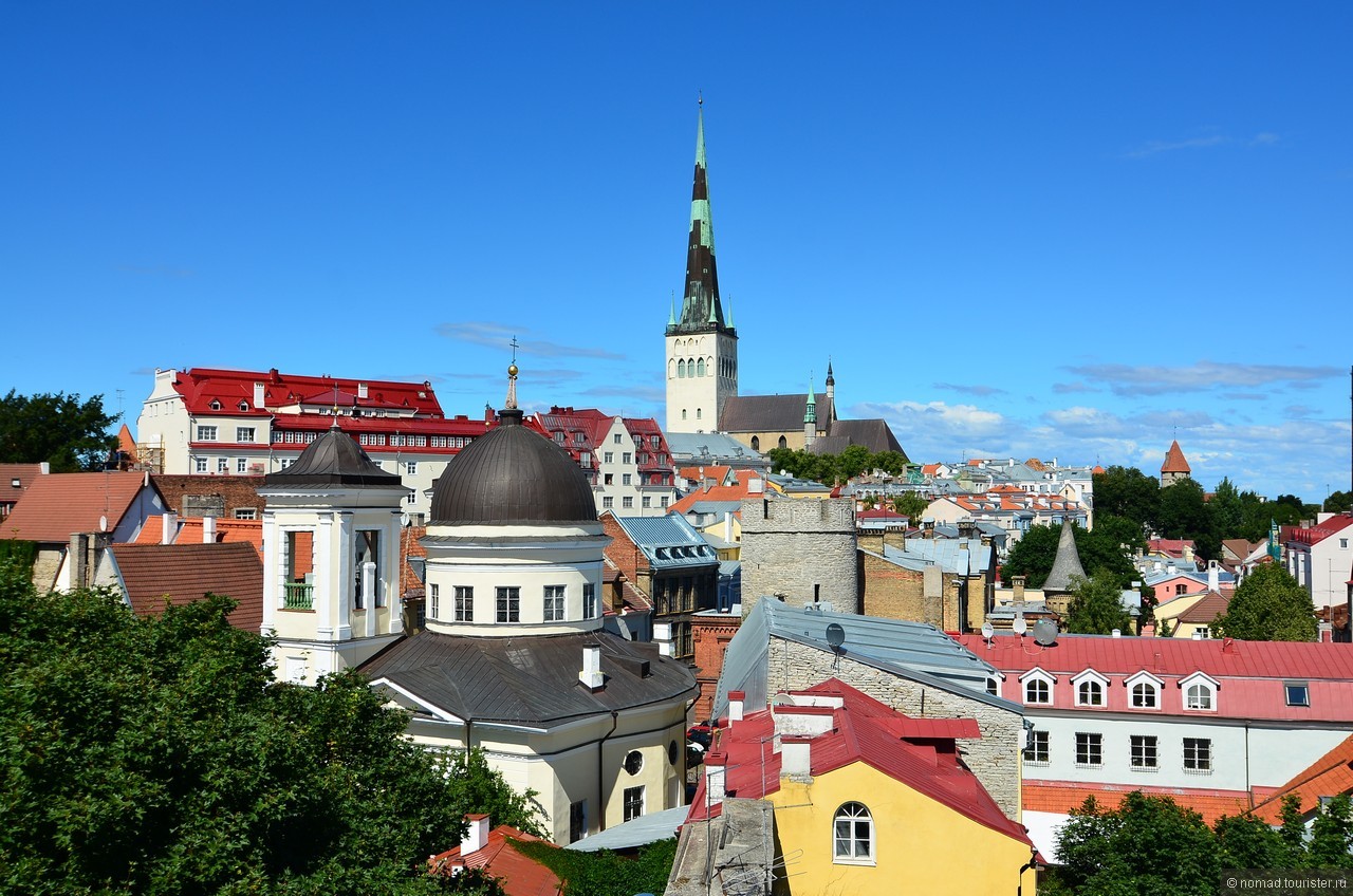 Панорамный вид на церковь Олевисте в Таллине