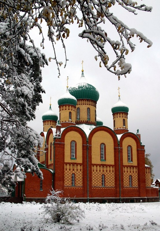 Пюхтицкий Успенский женский монастырь в Эстонии
