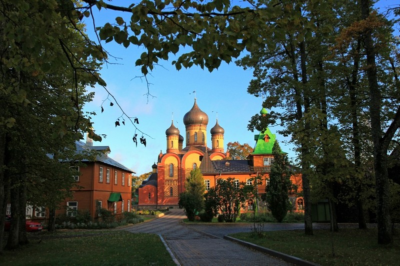 Пюхтицкий Успенский монастырь в Эстонии